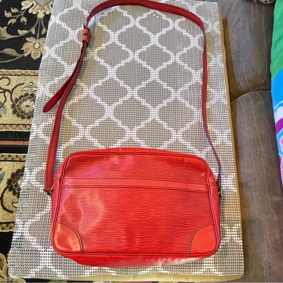 Louis Vuitton Handbags - Louis Vuitton Red Epi Trocadero shoulder or Crossbody Bag